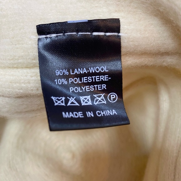 🎀🌷 Cream White Wool 3D Floral Hat 🌷🎀 NWT - Picture 9 of 9